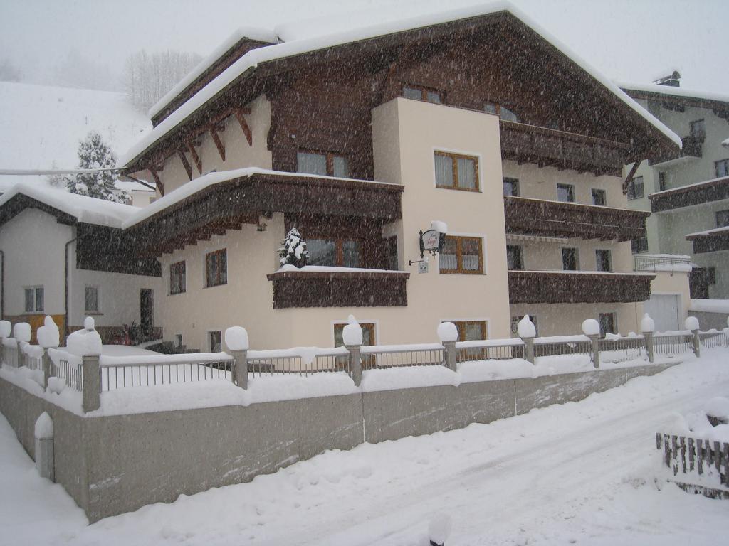 Отель Haus Birgit Петной-ам-Арльберг Экстерьер фото